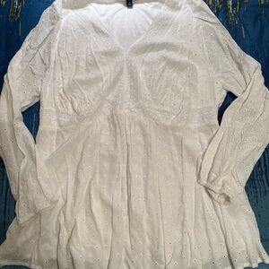 Torrid White Pleated Fitted Blouse